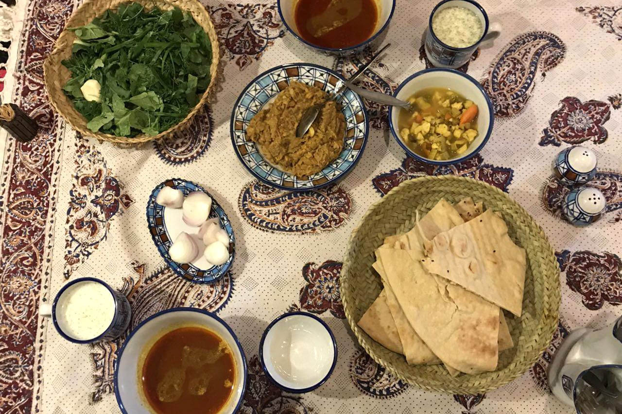 سفرهٔ غذای محلی کویر