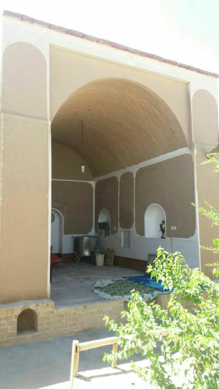 ایوان سنتی